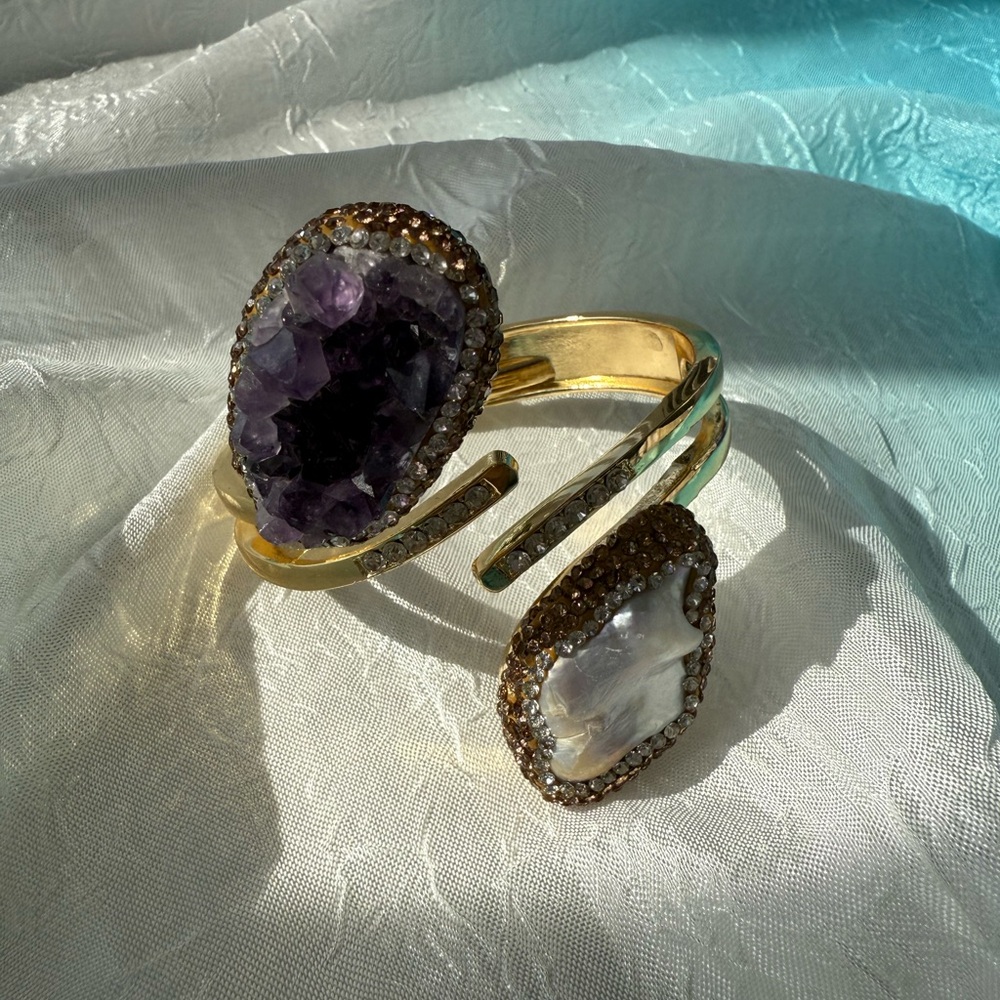 Natural Stone Amethyst & Baroque Pearl Gold Cuff Bracelet - Picture 16 of 17